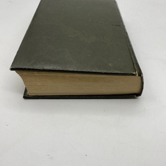 THE LIVING BIBLE Paraphrased 1973 Tyndale House Green Padded Hardcover - Picture 11 of 16